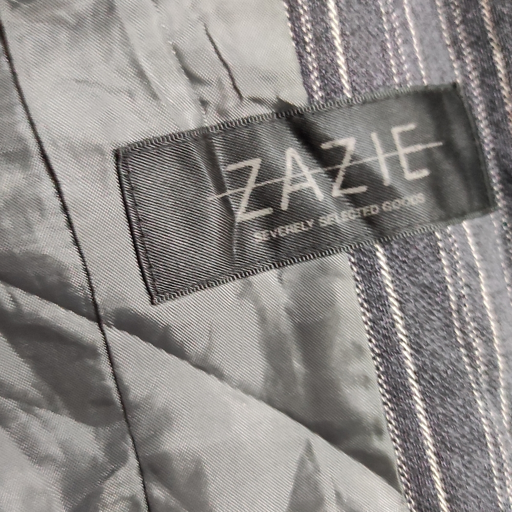 Grey Striped Blazer 🥂 - Picture 4 of 8
